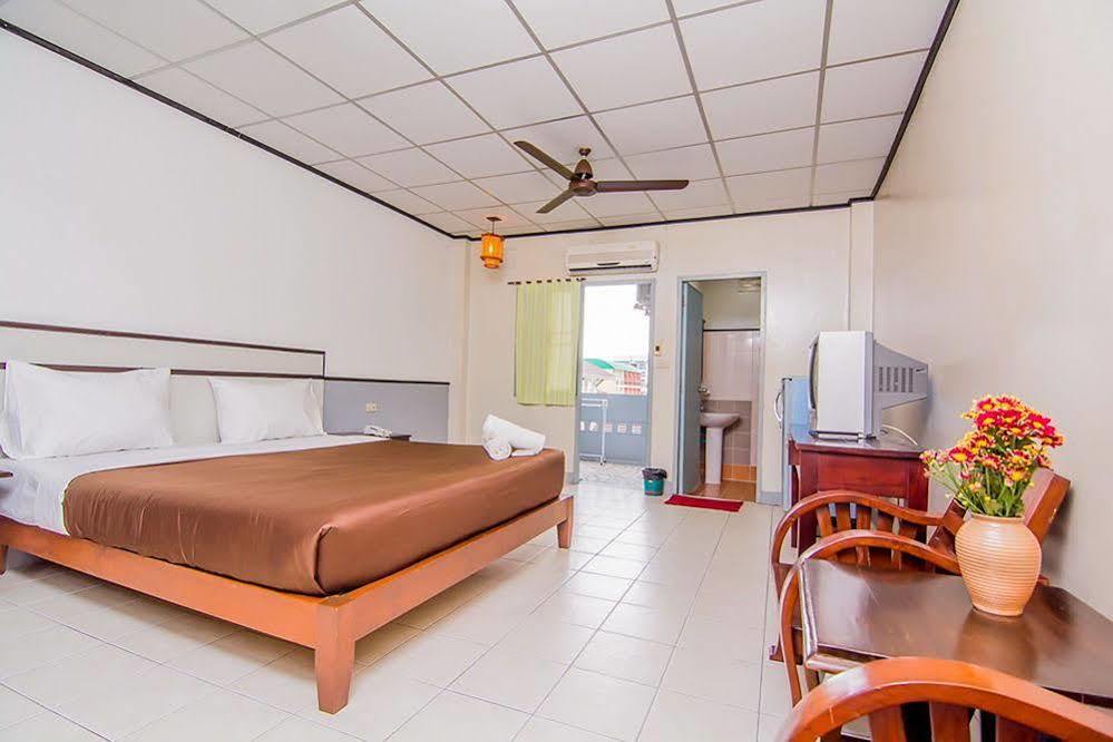 Sutus Court 5 Hotel Pattaja Kültér fotó