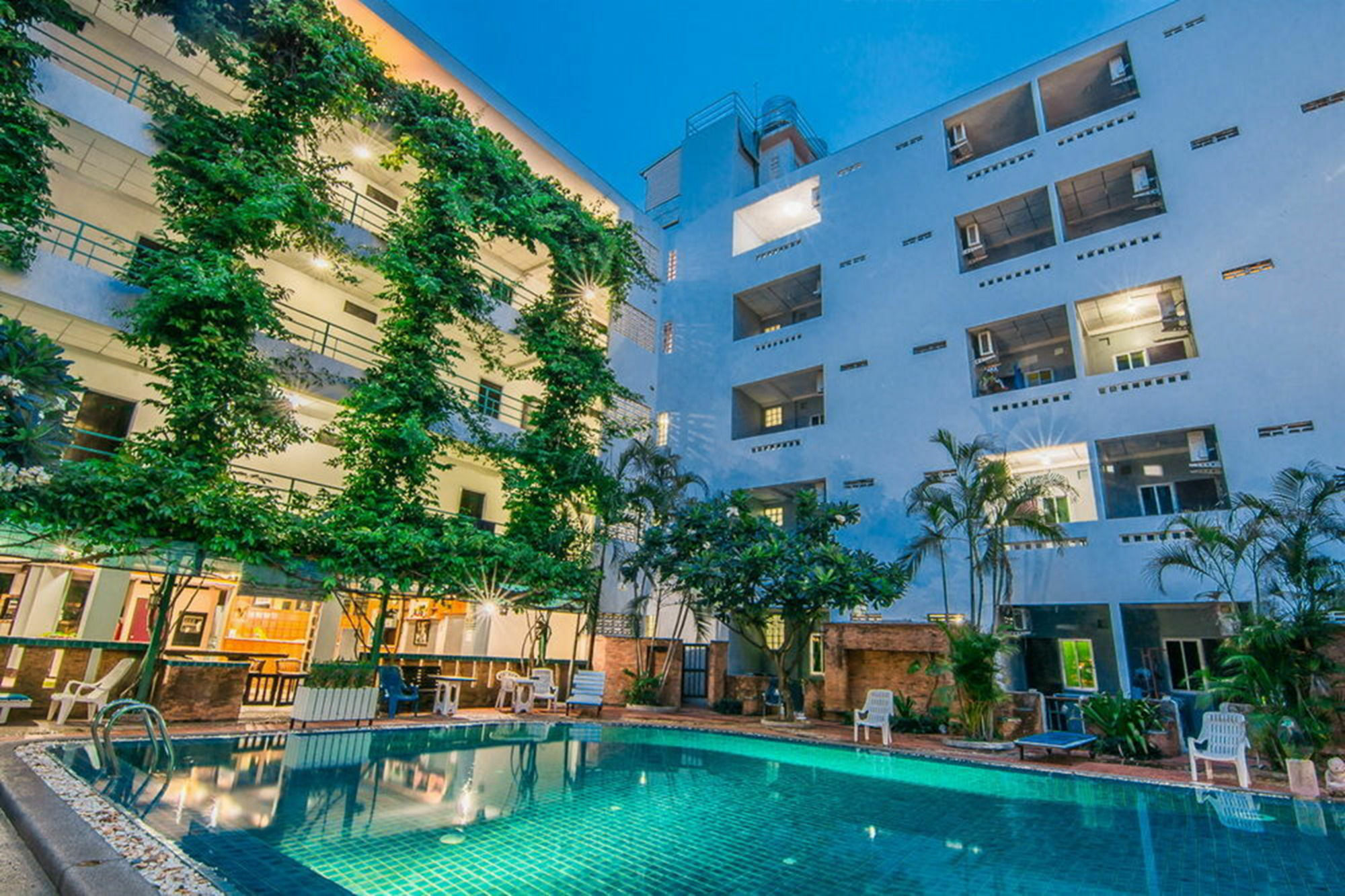 Sutus Court 5 Hotel Pattaja Kültér fotó